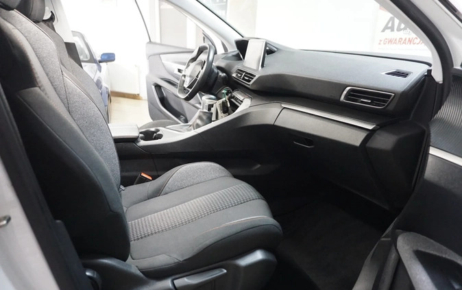 Peugeot 3008 cena 58900 przebieg: 247000, rok produkcji 2019 z Kazimierz Dolny małe 667